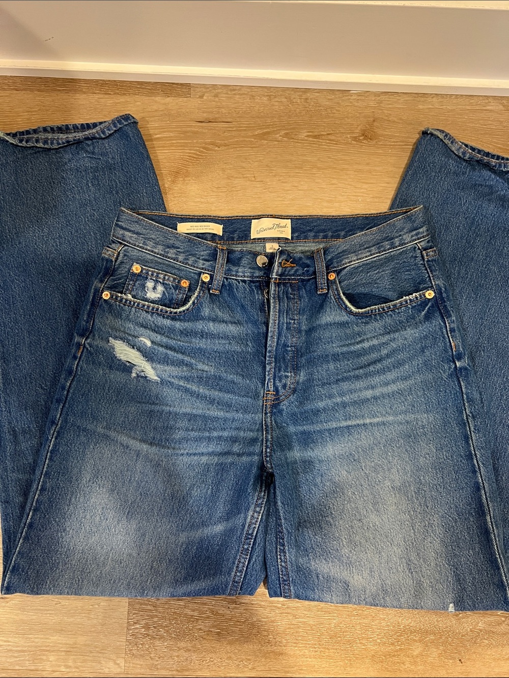 Universal Thread womens mid rise 90s baggy jeans